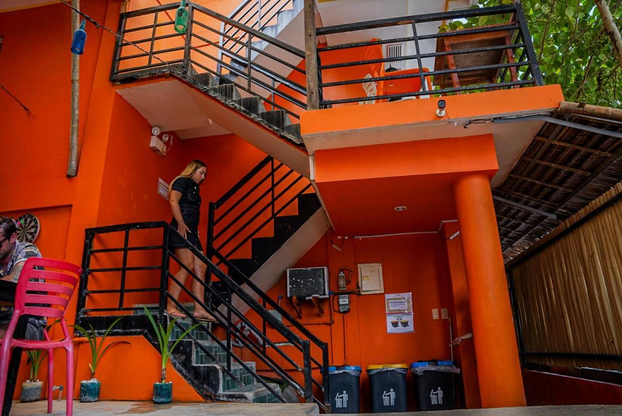 Chill Out Hostel Balabag  Bagian luar foto