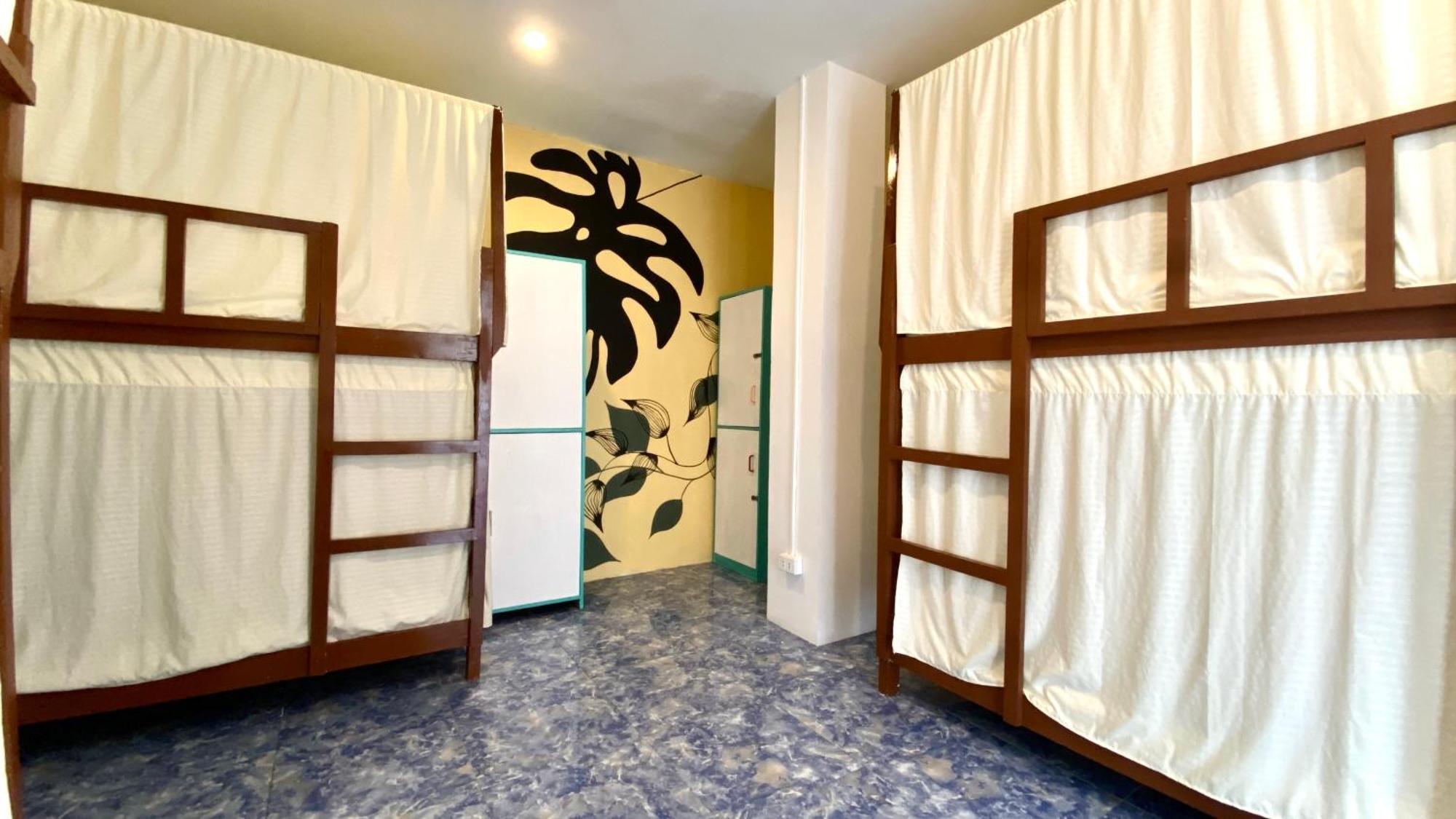 Chill Out Hostel Balabag  Bagian luar foto